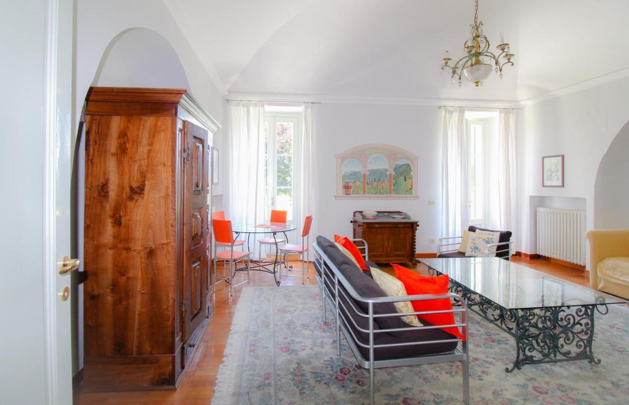 Bel Faggio Rosso Apartment Menaggio Bagian luar foto