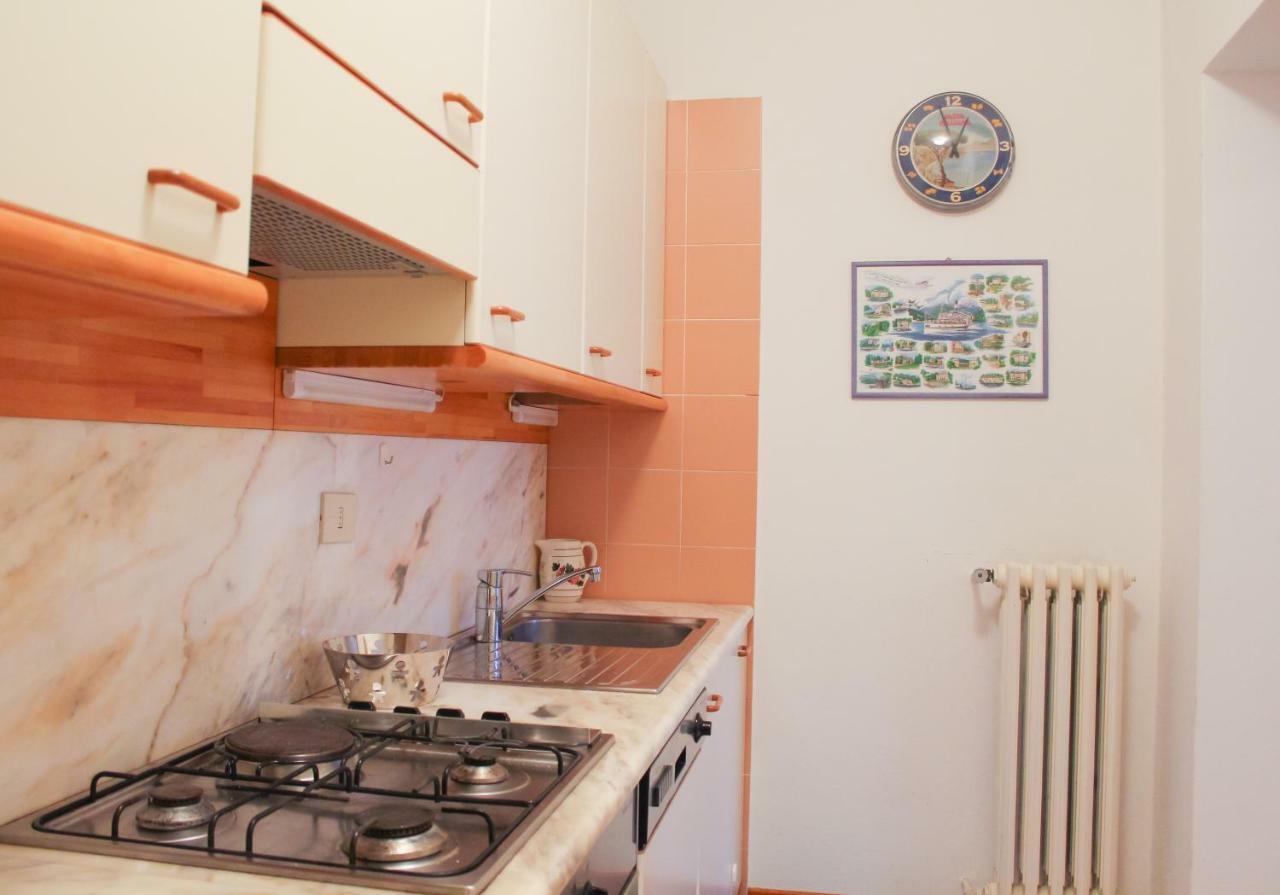 Bel Faggio Rosso Apartment Menaggio Bagian luar foto
